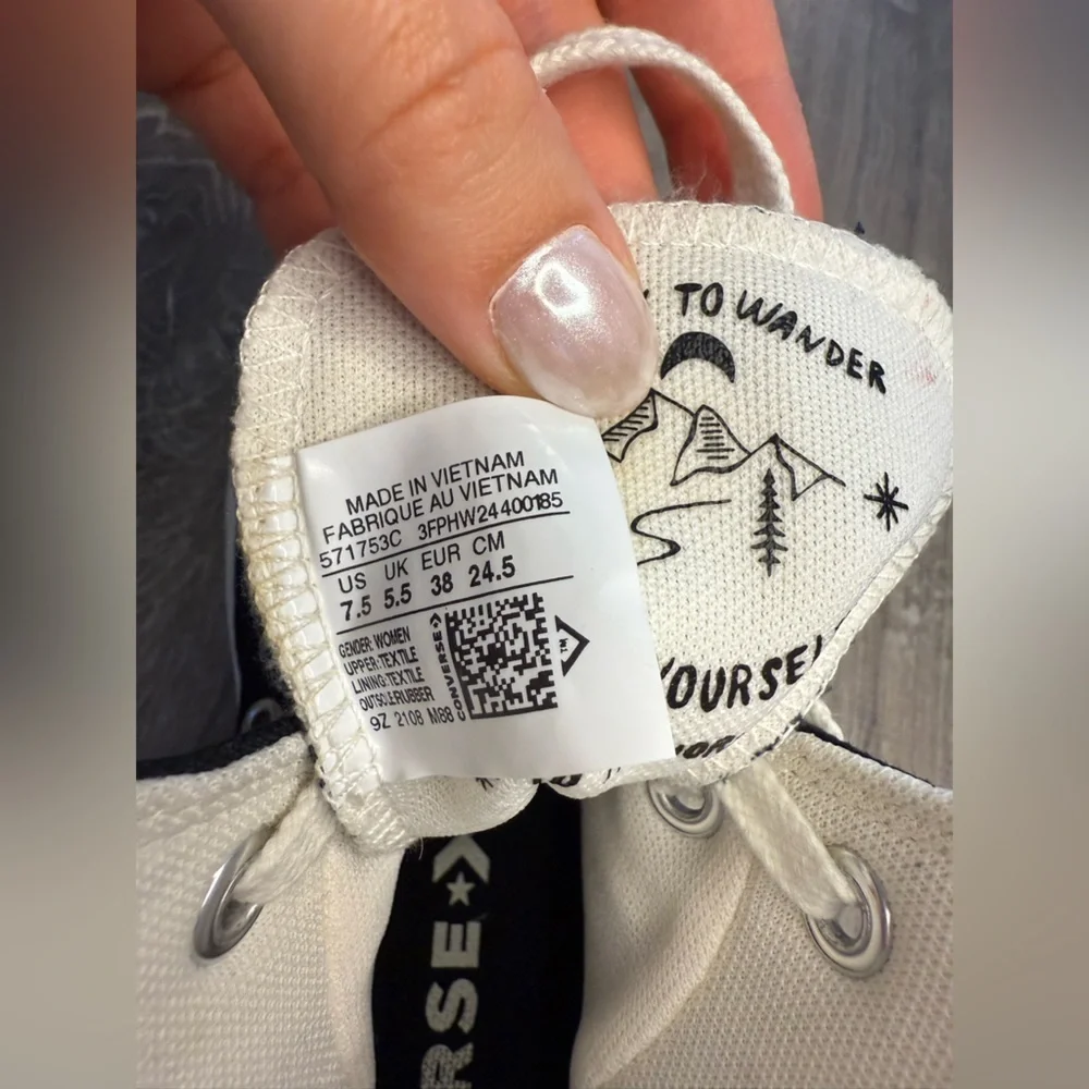 Converse 'It's Okay To Wander” Embroidered Lugged High Platform Shoes Size 7.5